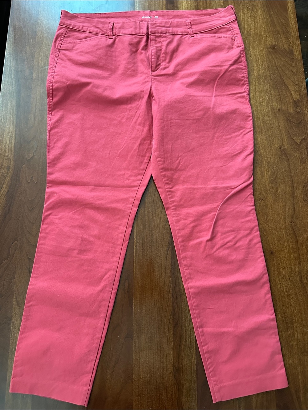 Old Navy Coral Pink Pixie Mid-rise. EUC